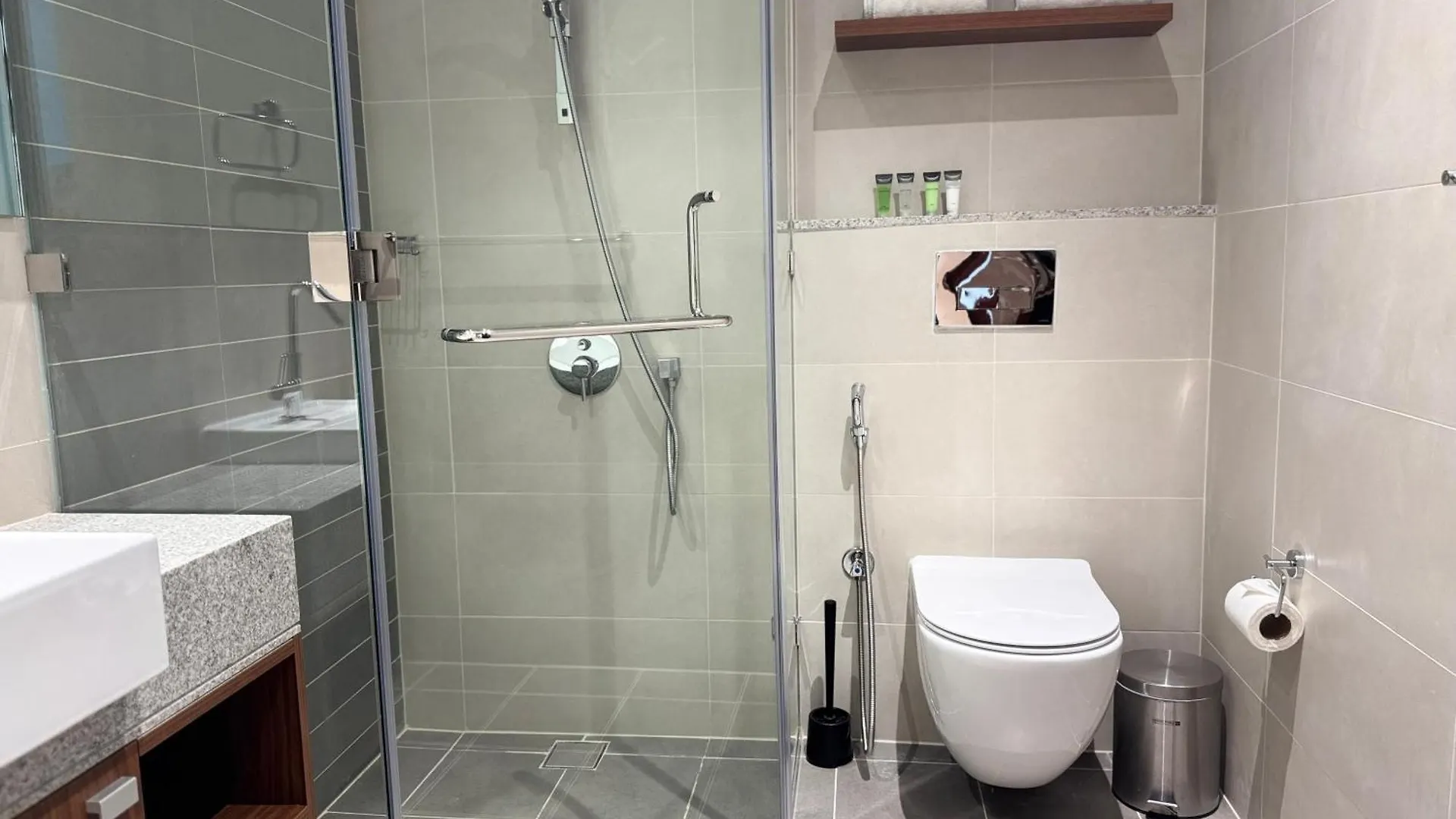 Ashri Luxe Apt On Sheikh Zayed 5 Mins Downtown Dubai Near Metro