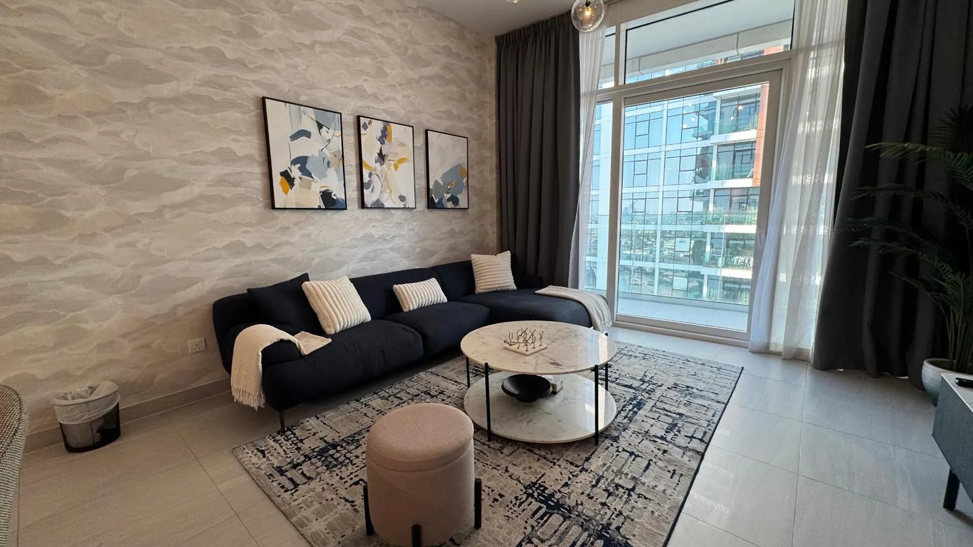 Ashri Luxe Apt On Sheikh Zayed 5 Mins Downtown Dubai Near Metro Apartment