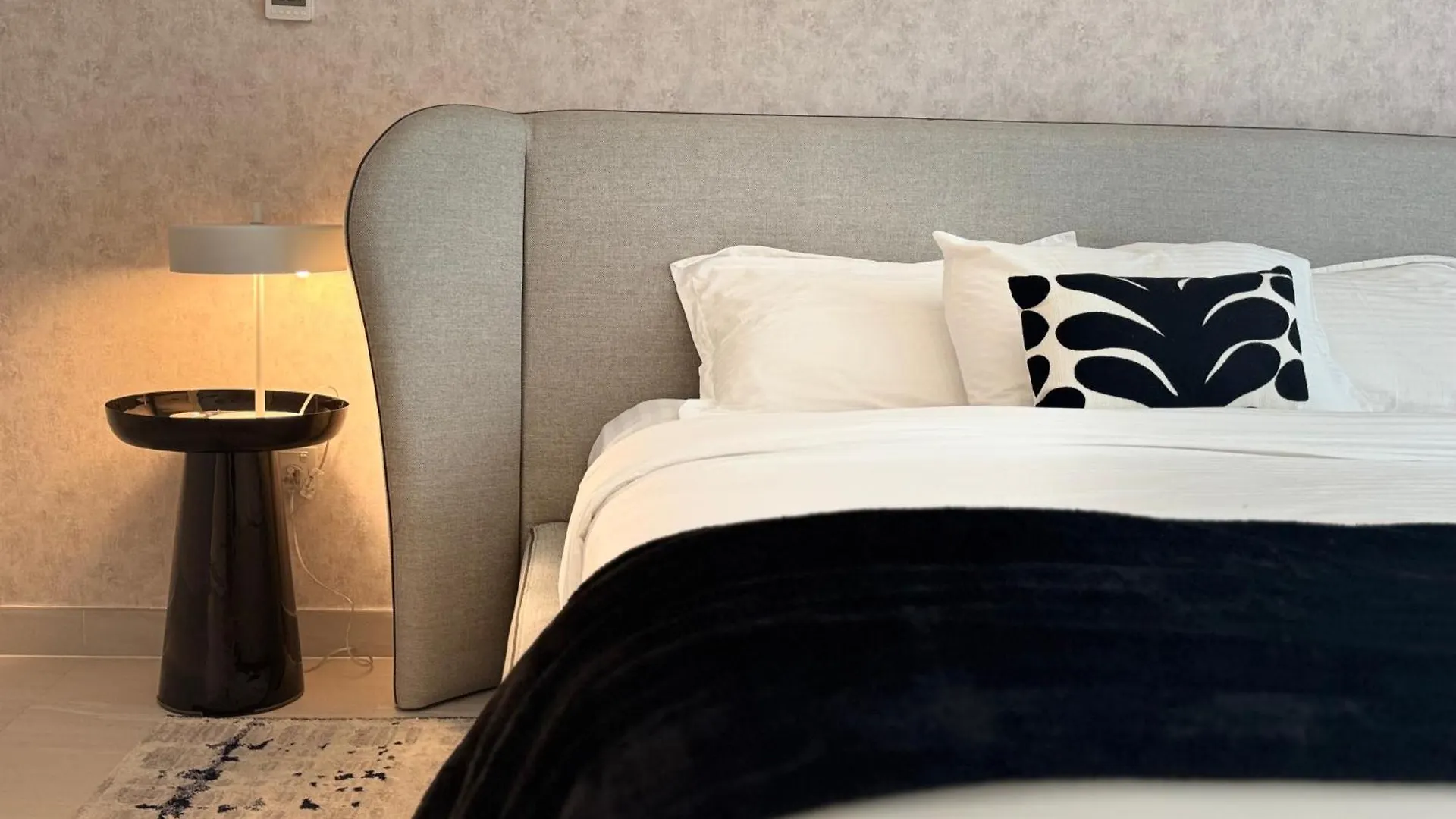 Apartment Ashri Luxe Apt On Sheikh Zayed 5 Mins Downtown Dubai Near Metro United Arab Emirates