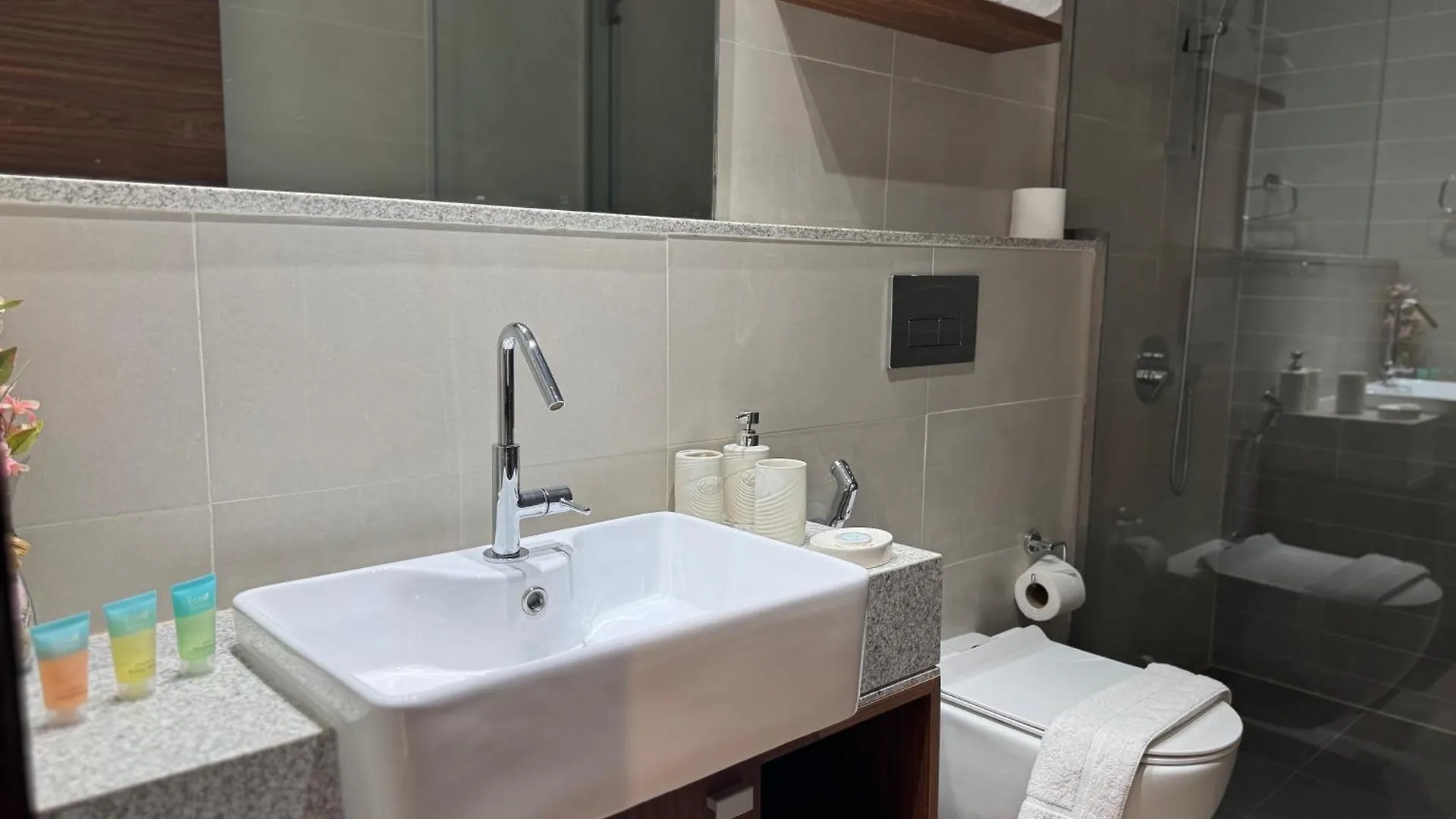 Ashri Luxe Apt On Sheikh Zayed 5 Mins Downtown Dubai Near Metro