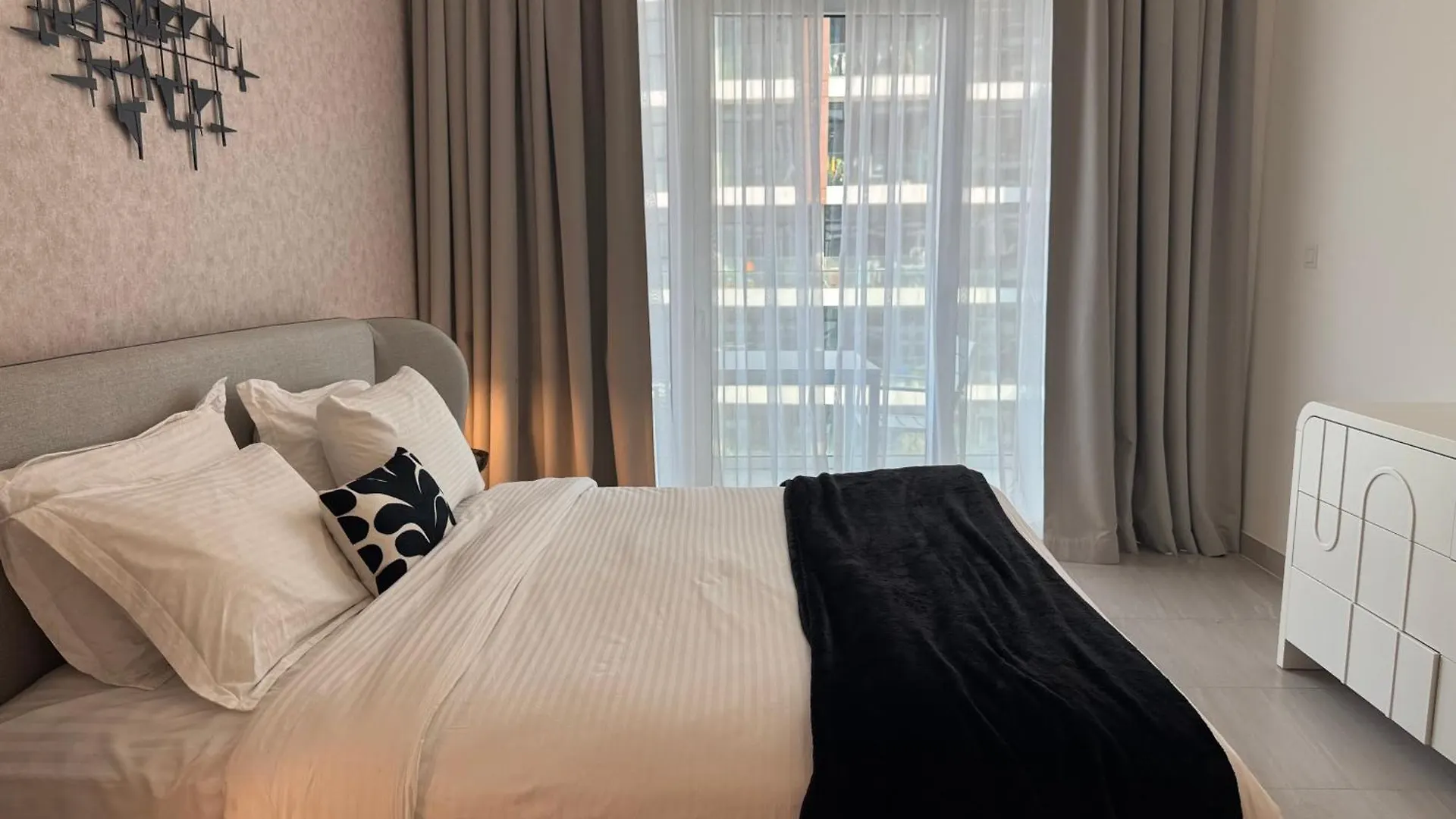 Apartment Ashri Luxe Apt On Sheikh Zayed 5 Mins Downtown Dubai Near Metro