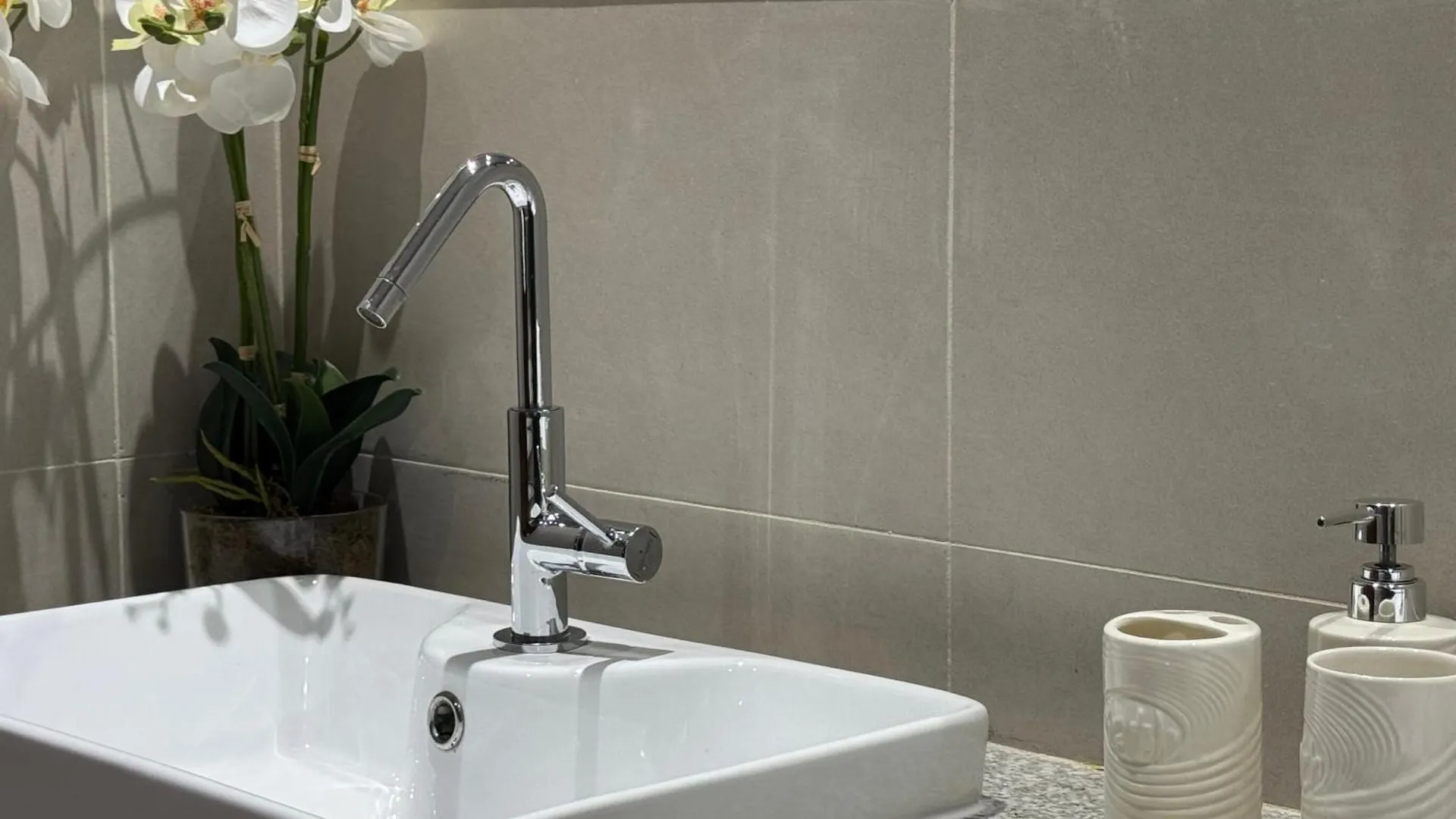 Apartment Ashri Luxe Apt On Sheikh Zayed 5 Mins Downtown Dubai Near Metro