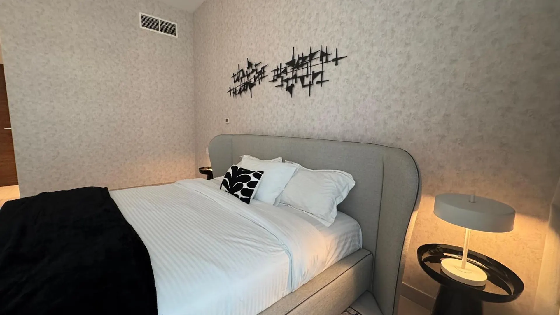 Ashri Luxe Apt On Sheikh Zayed 5 Mins Downtown Dubai Near Metro 0*,