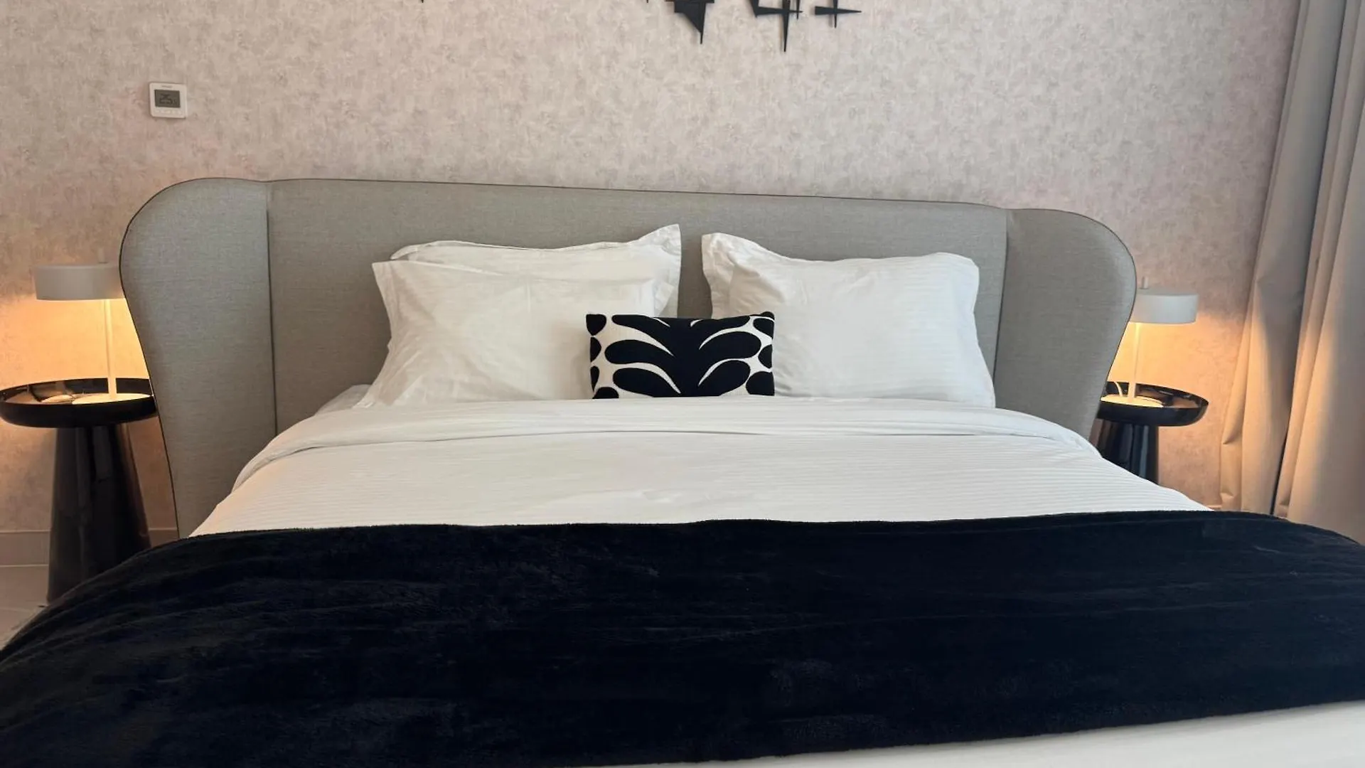 Apartment Ashri Luxe Apt On Sheikh Zayed 5 Mins Downtown Dubai Near Metro